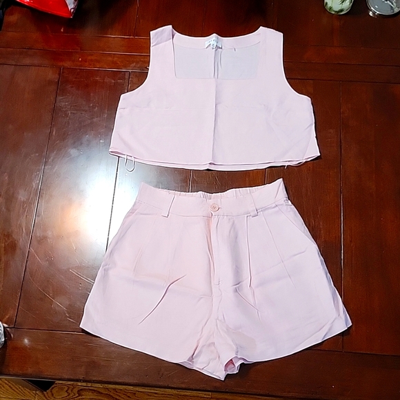 MABLE Eyelet 2-Piece Short Sleeve Crop and Shorts Set in Mint